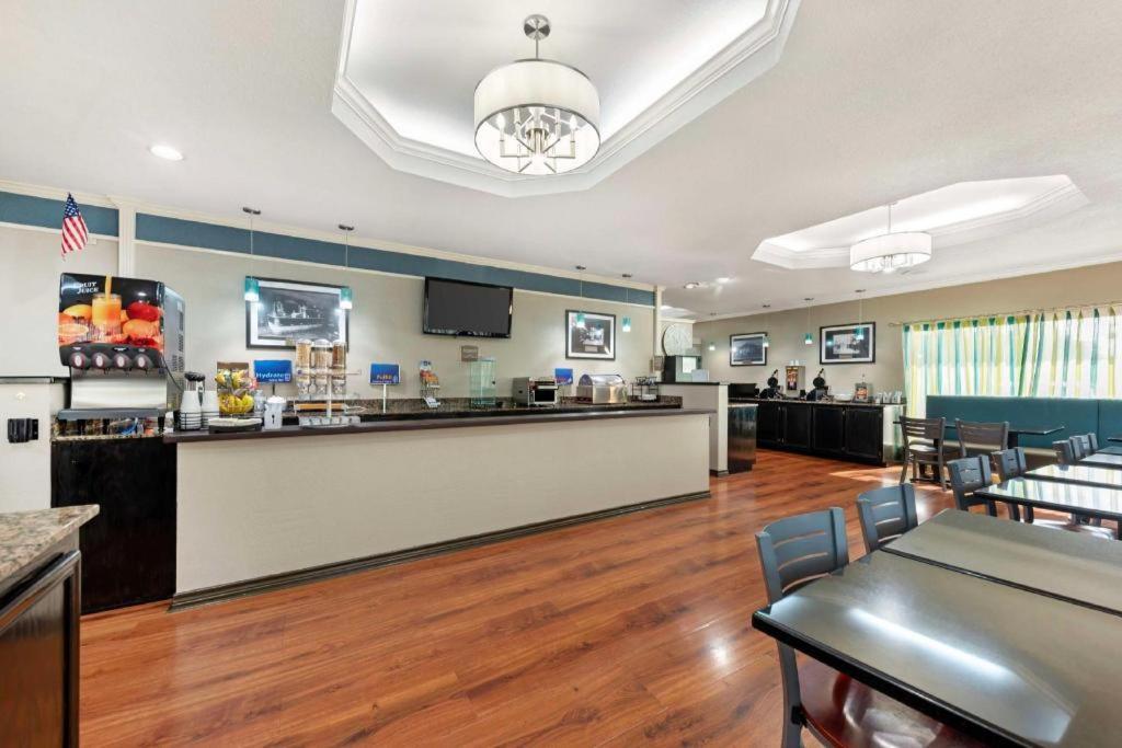 Best Western Post Oak Inn Burnet Εξωτερικό φωτογραφία