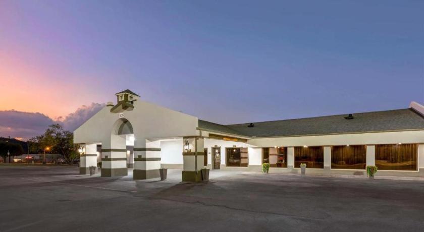 Best Western Post Oak Inn Burnet Εξωτερικό φωτογραφία